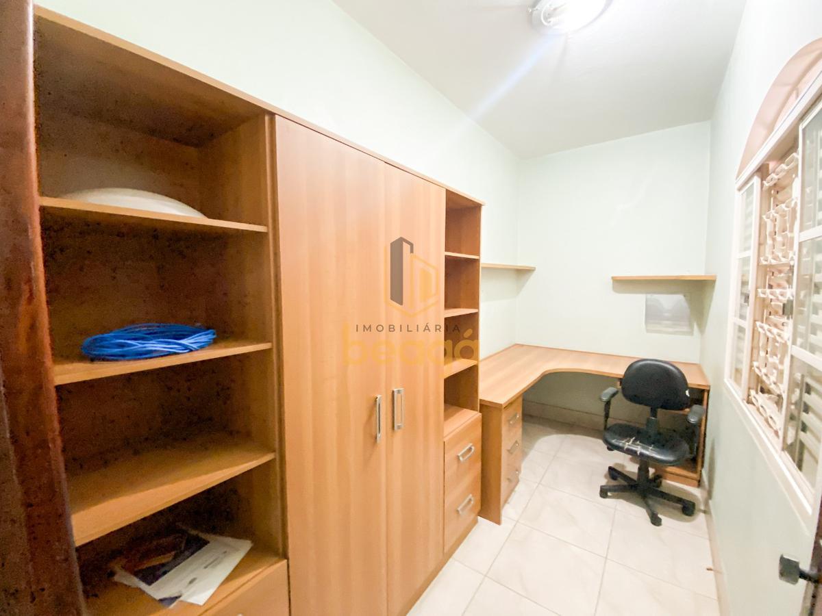 Casa, São Gotardo, 5 Quartos, 6 Vagas, 1 Suíte
