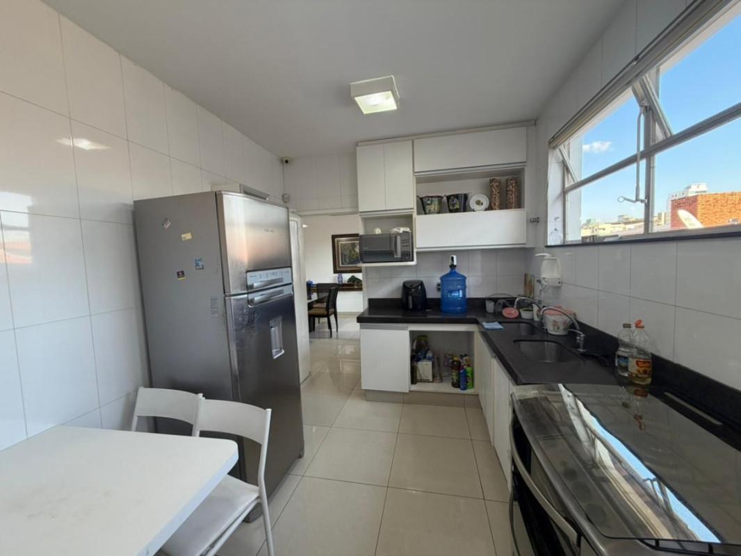 Casa, São Luiz (pampulha), 4 Quartos, 8 Vagas, 1 Suíte