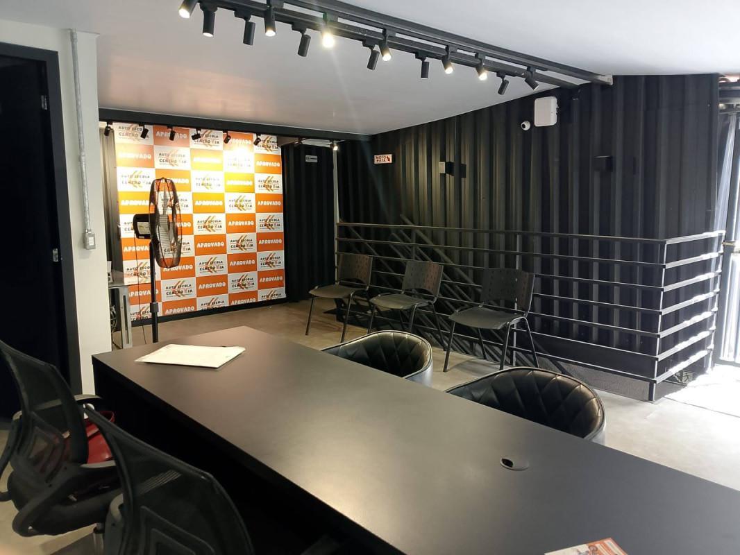 Galpão, Cidade Nova, 0 Quarto, 10 Vagas