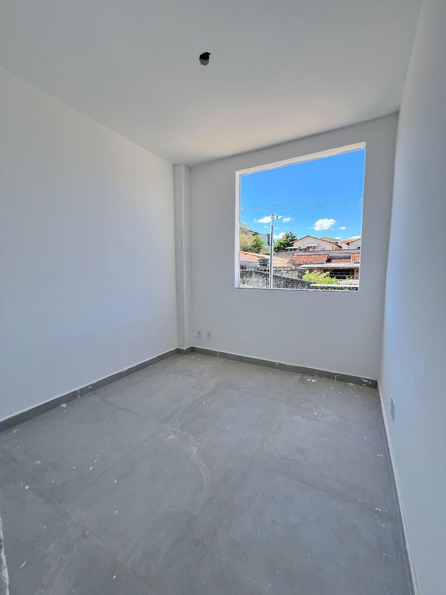 Casa, Letícia, 3 Quartos, 2 Vagas, 1 Suíte