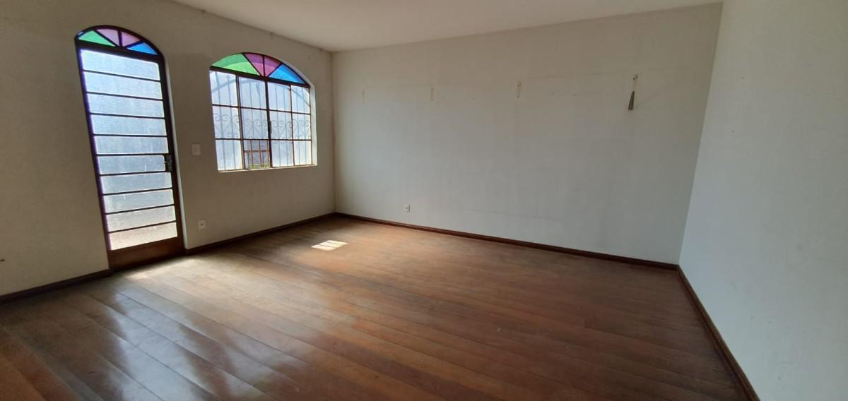Casa Comercial, Pindorama, 3 Quartos, 3 Vagas, 1 Suíte