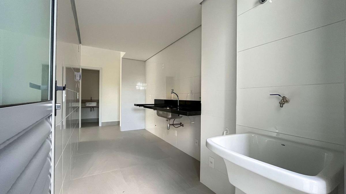 Apartamento, Sagrada Família, 3 Quartos, 2 Vagas, 1 Suíte