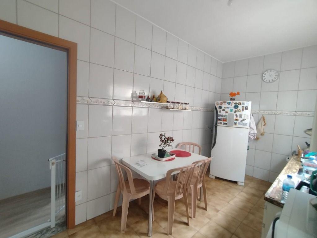 Casa, Esplanada, 5 Quartos, 0 Vaga