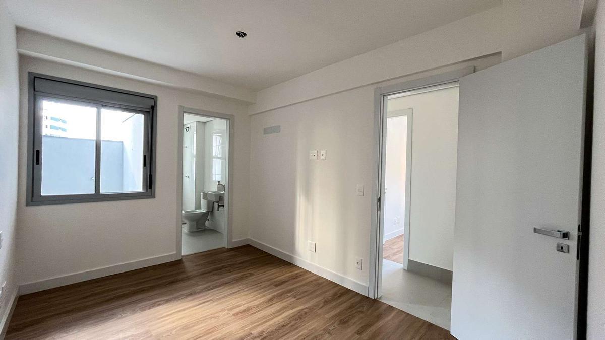 Apartamento, Sagrada Família, 3 Quartos, 2 Vagas, 1 Suíte