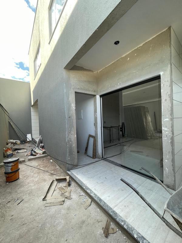 Casa, Masterville, 3 Quartos, 4 Vagas, 1 Suíte