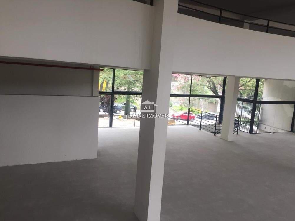 Prédio, Floresta, 0 Quarto, 25 Vagas