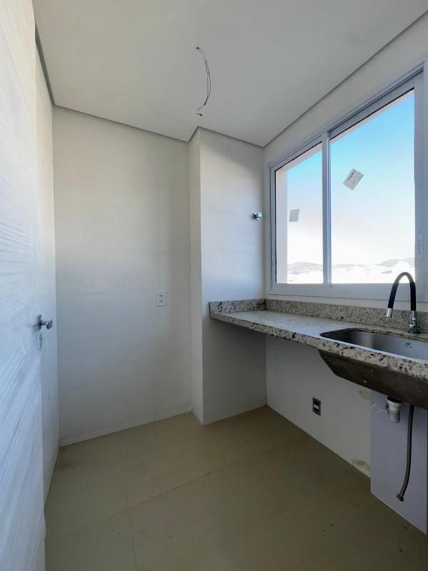Apartamento, Sagrada Família, 2 Quartos, 2 Vagas, 1 Suíte