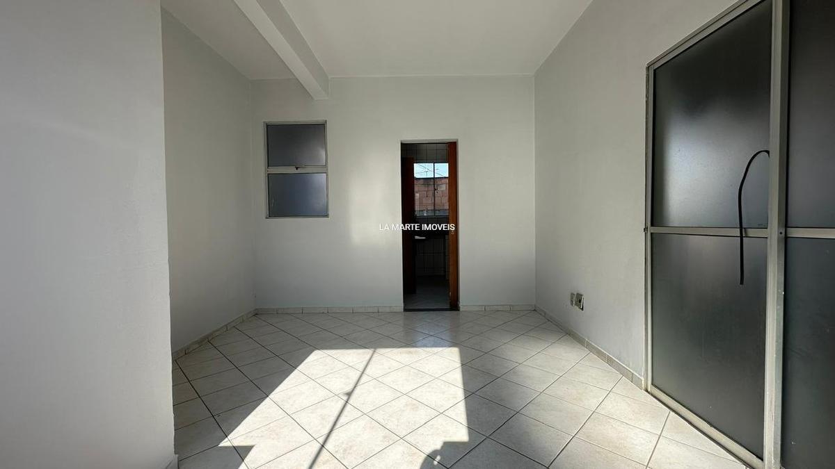 Casa, Fonte Grande, 2 Quartos, 1 Vaga