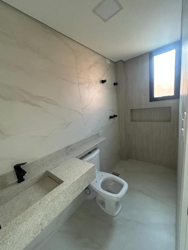 Casa, Planalto, 2 Quartos, 1 Vaga, 1 Suíte