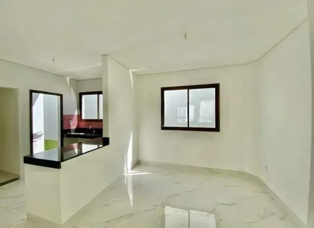 Casa, Trevo, 3 Quartos, 2 Vagas, 1 Suíte