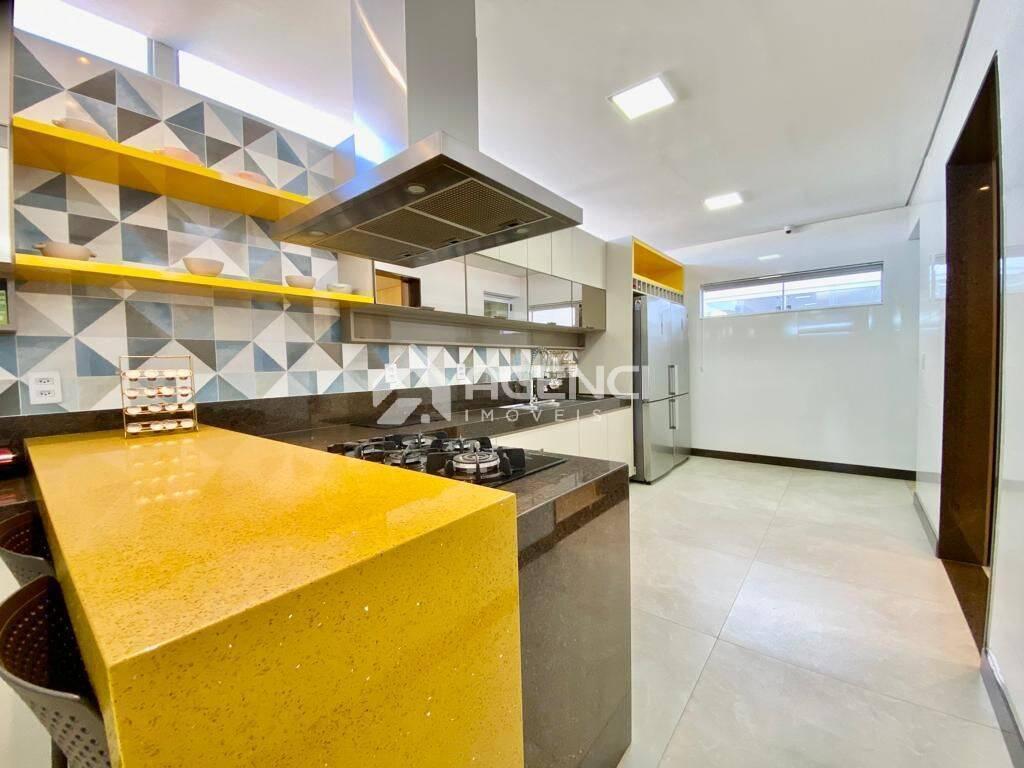 Apartamento, Cabral, 4 Quartos, 0 Vaga, 2 Suítes