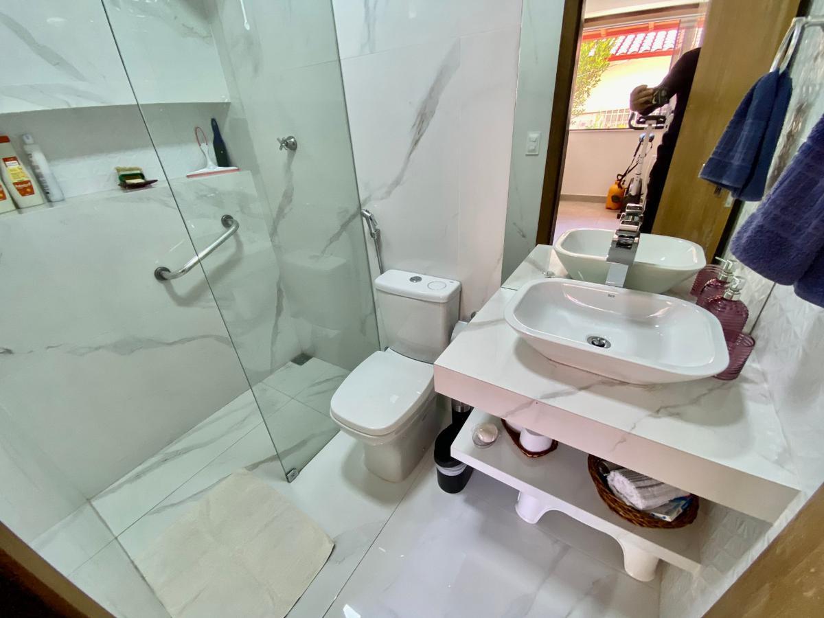 Casa, São José, 4 Quartos, 4 Vagas, 2 Suítes