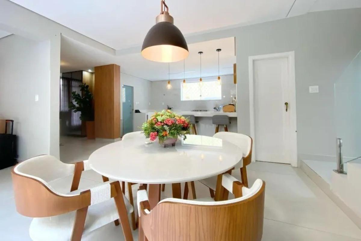 Casa, Colégio Batista, 4 Quartos, 3 Vagas, 2 Suítes