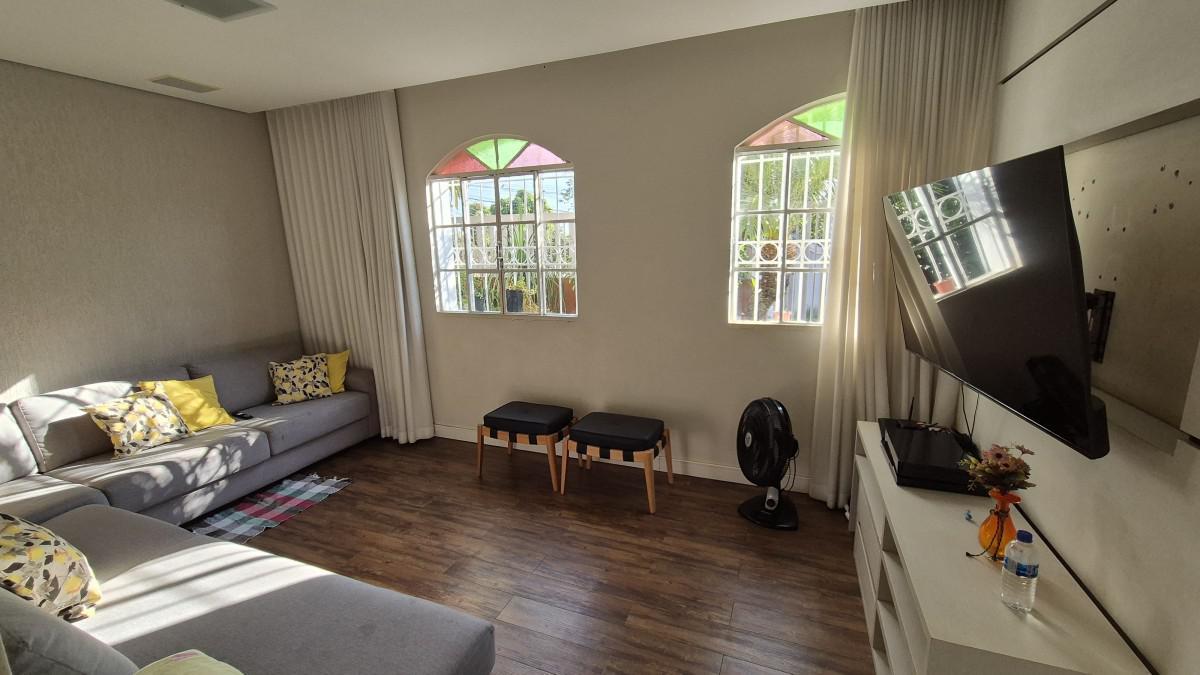 Casa, Ouro Preto, 5 Quartos, 2 Vagas, 1 Suíte