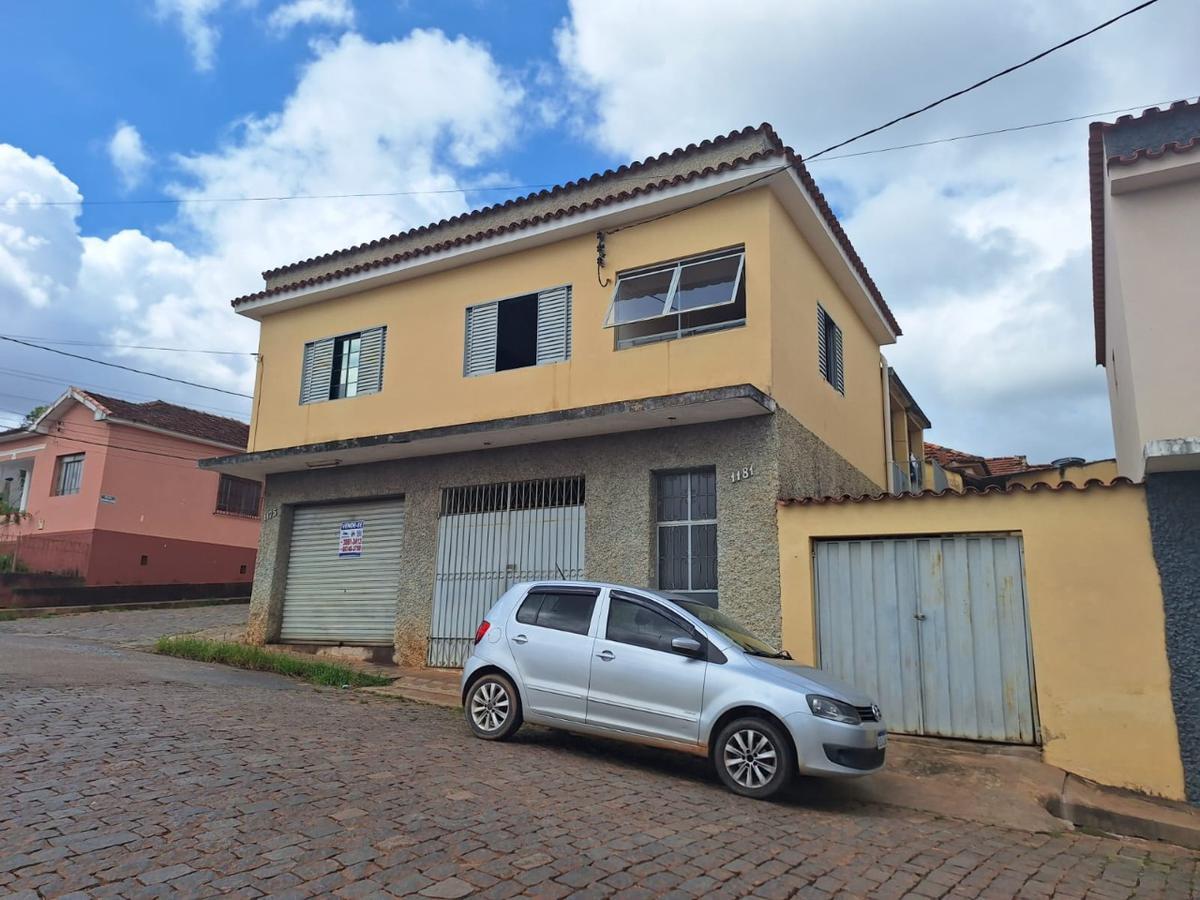Casa, Centro, 3 Quartos, 0 Vaga