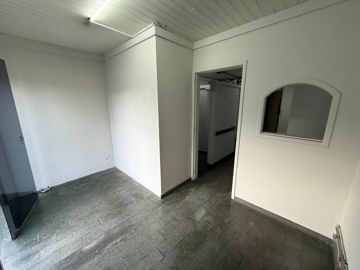 Andar, São José, 0 Quarto, 0 Vaga