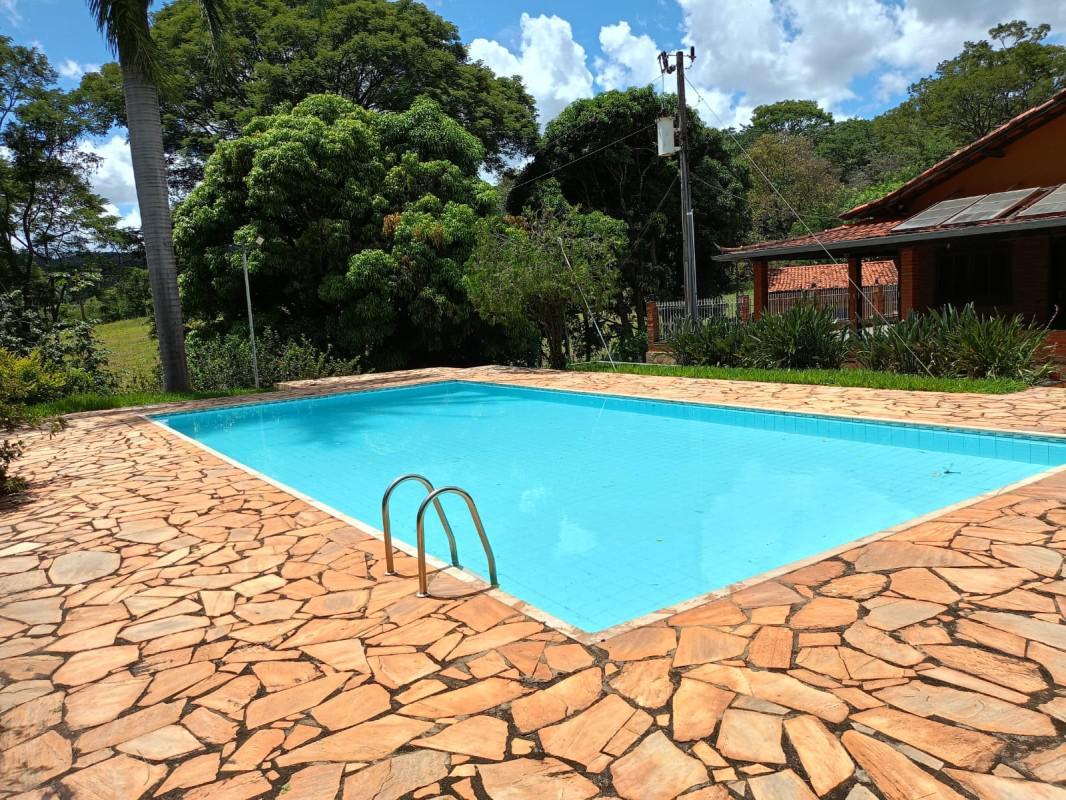 Fazenda, Ravena, 4 Quartos, 4 Vagas, 1 Suíte