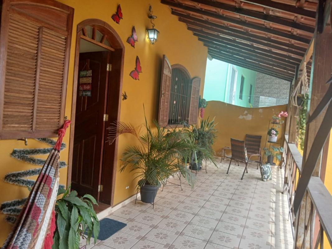 Casa, Campo Alegre, 6 Quartos, 3 Vagas, 2 Suítes