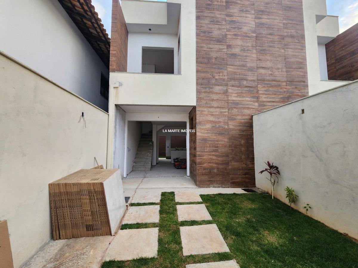 Casa, Sapucaia II, 3 Quartos, 2 Vagas, 1 Suíte