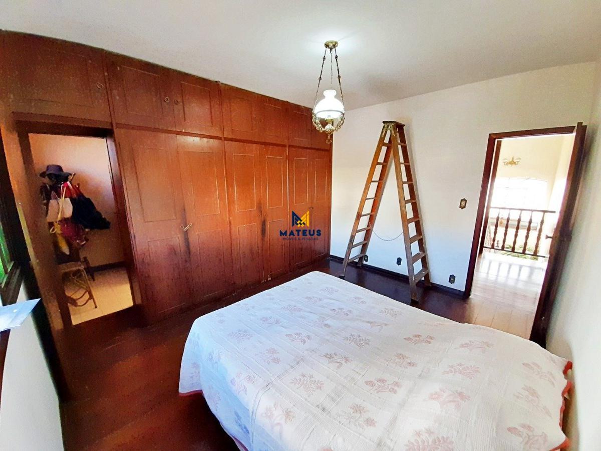 Casa, Caiçaras, 5 Quartos, 4 Vagas, 2 Suítes