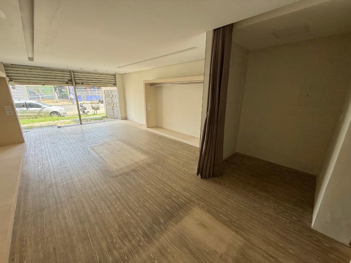 Andar, São José, 0 Quarto, 0 Vaga