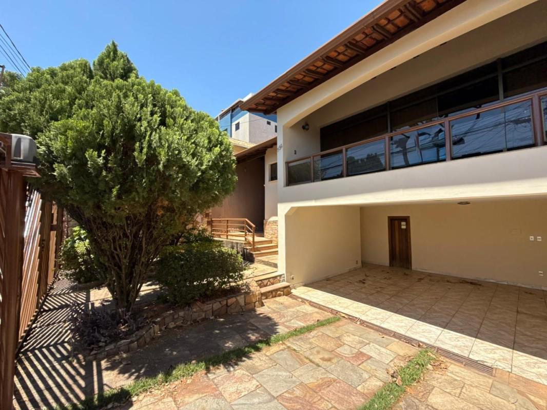 Casa, Itapoã, 5 Quartos, 4 Vagas, 3 Suítes