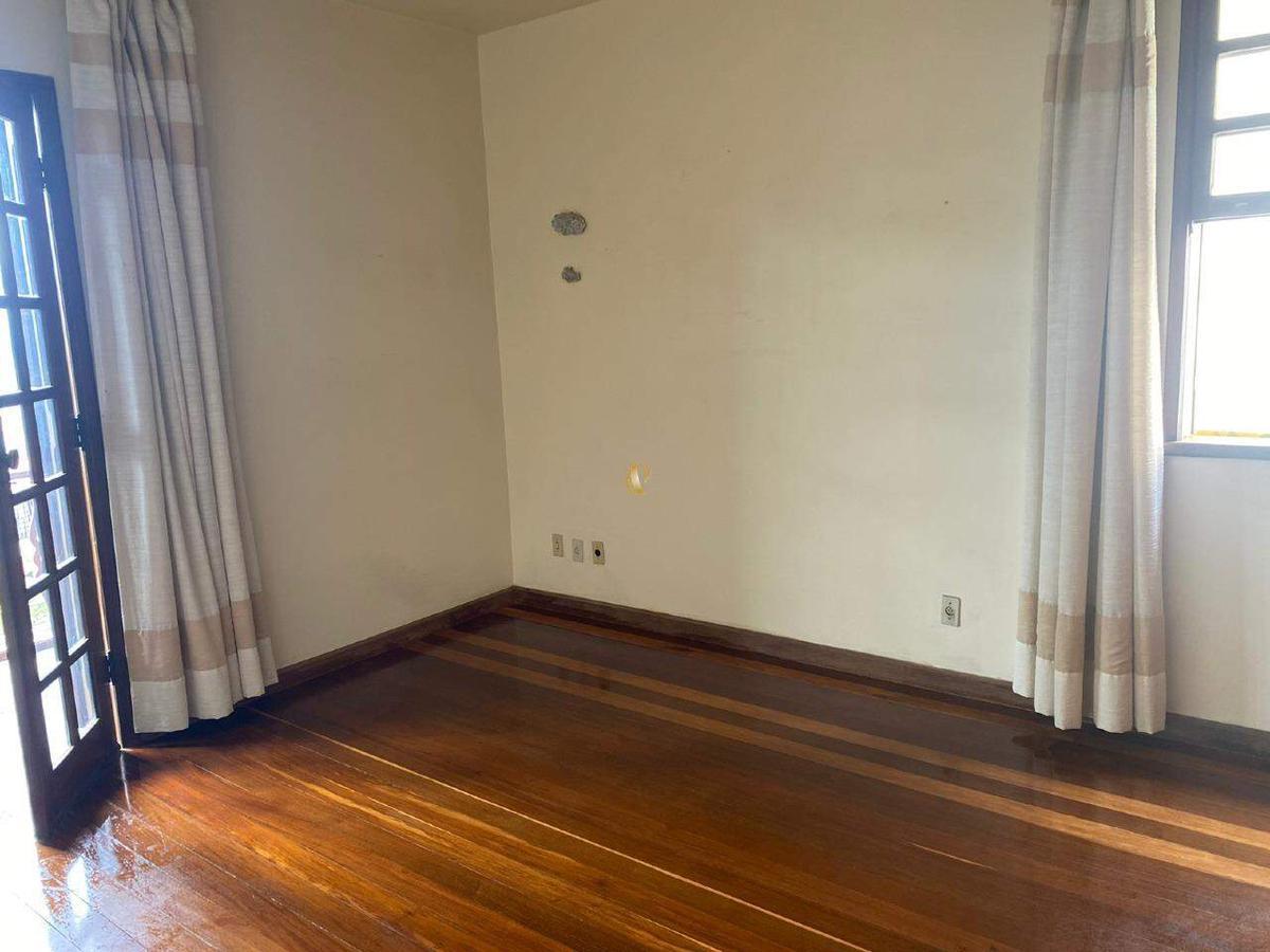 Casa, Comiteco, 4 Quartos, 3 Vagas, 1 Suíte