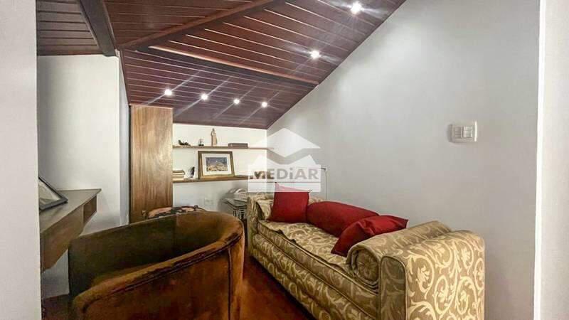 Casa, Comiteco, 5 Quartos, 6 Vagas, 2 Suítes