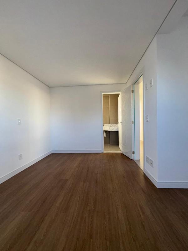 Apartamento, Sagrada Família, 3 Quartos, 2 Vagas, 1 Suíte