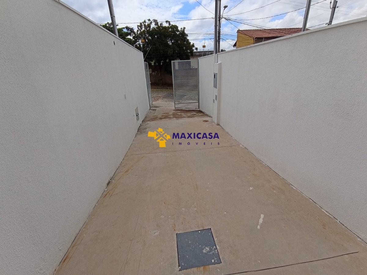 Casa, Santa Branca, 2 Quartos, 2 Vagas, 2 Suítes