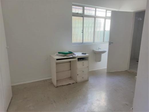 Casa Comercial, Prado, 1 Quarto, 2 Vagas