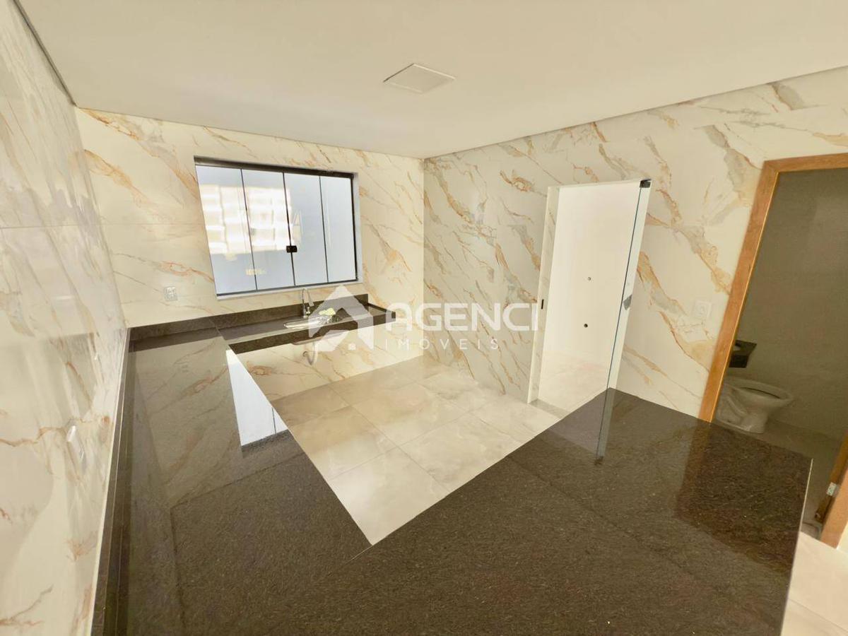 Casa, Cabral, 3 Quartos, 0 Vaga, 1 Suíte