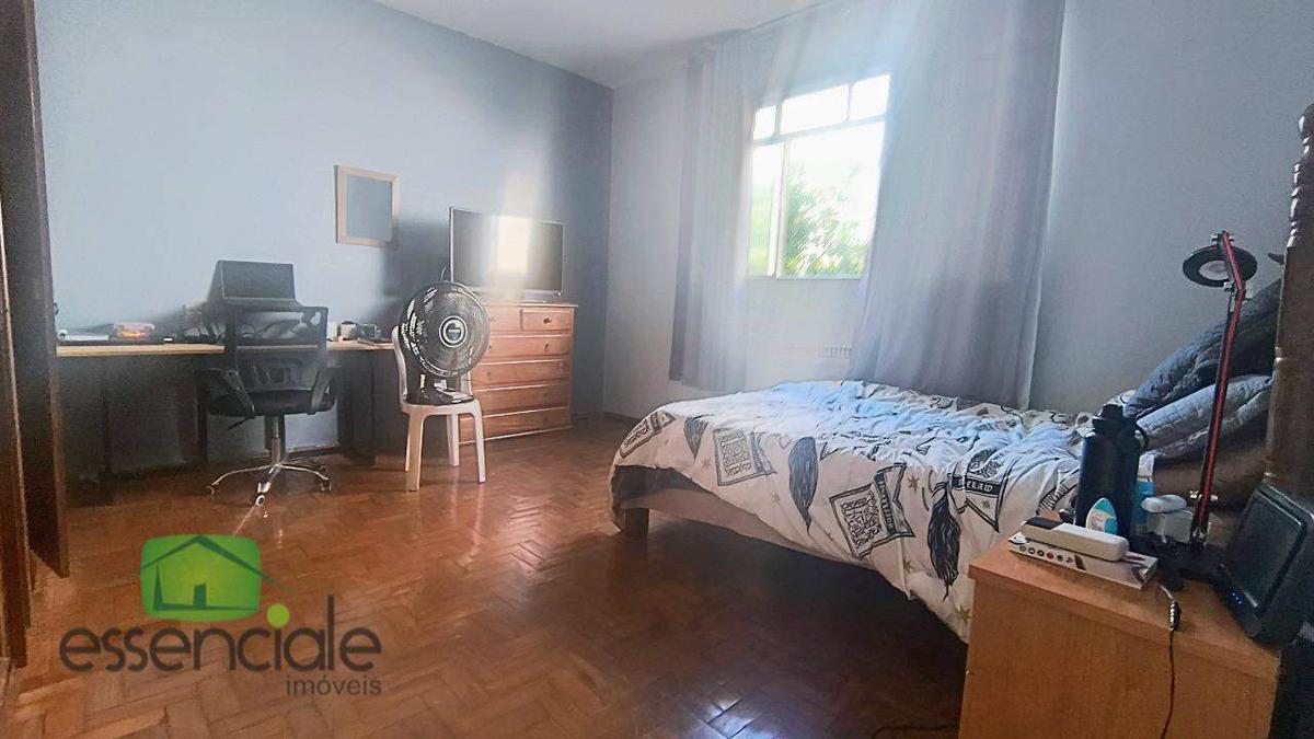 Casa, Santa Cruz Industrial, 3 Quartos, 3 Vagas, 1 Suíte
