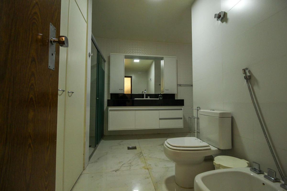 Apartamento, Funcionários, 4 Quartos, 2 Vagas, 1 Suíte
