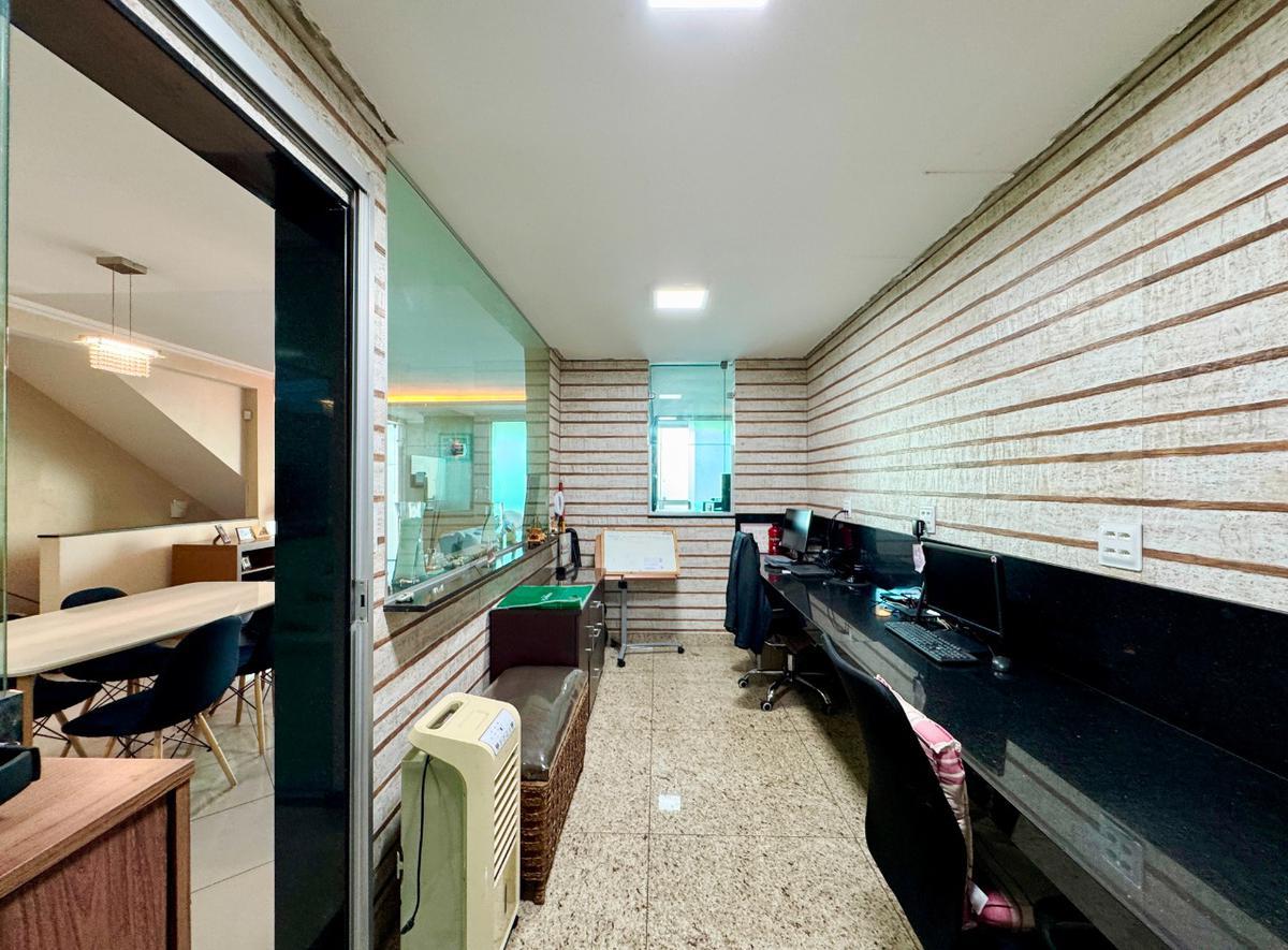 Casa, Ana Lúcia, 3 Quartos, 3 Vagas, 1 Suíte