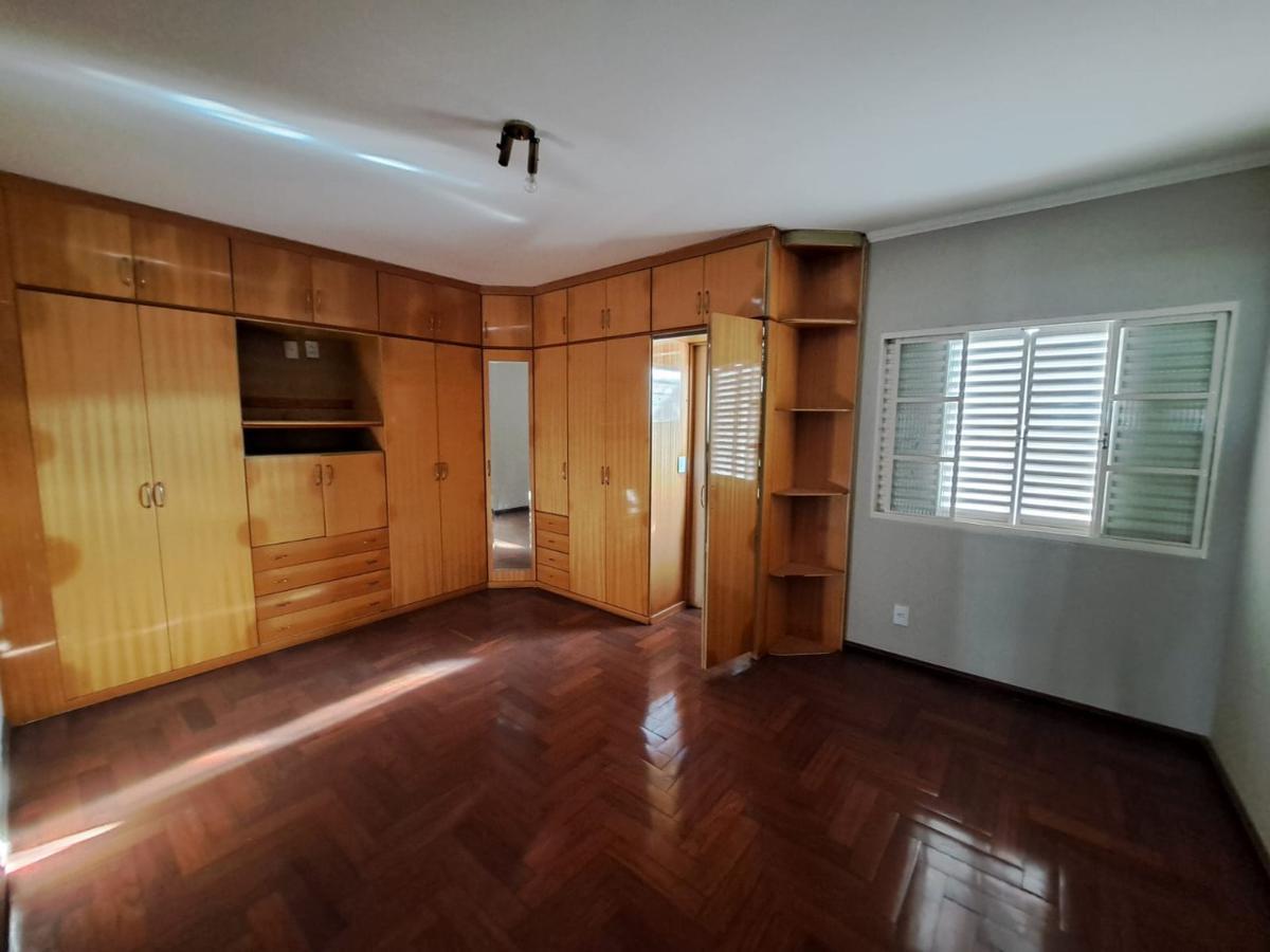 Casa, Centro, 2 Quartos, 0 Vaga