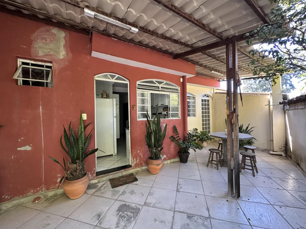 Casa, Caiçaras, 3 Quartos, 3 Vagas, 1 Suíte