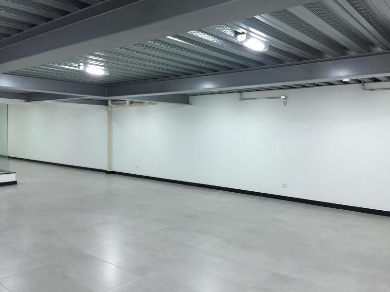 Andar, Centro, 0 Quarto, 0 Vaga