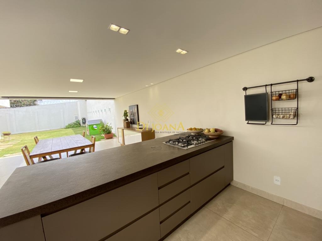 Casa, Ingá Alto, 4 Quartos, 8 Vagas, 4 Suítes