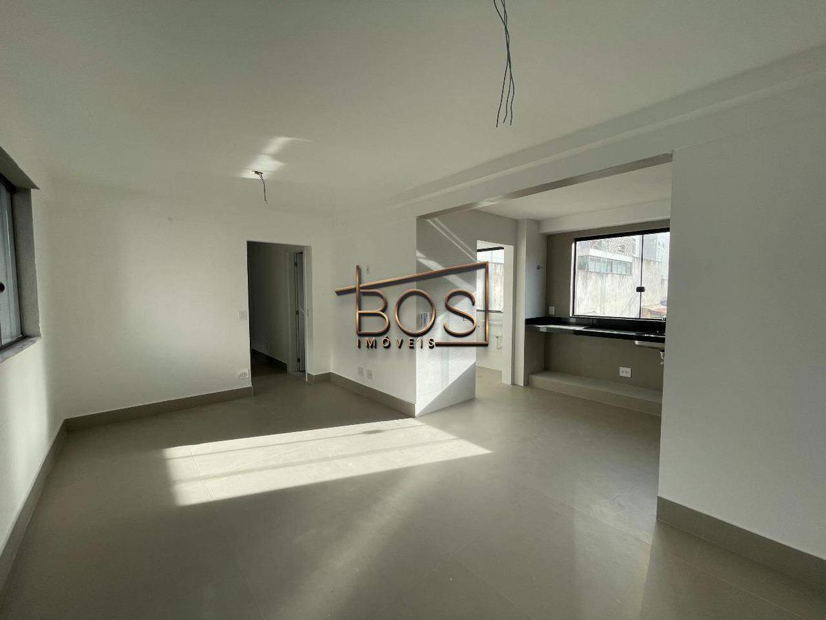 Apartamento, Sagrada Família, 3 Quartos, 2 Vagas, 1 Suíte