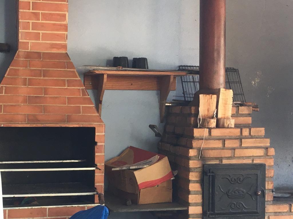 Fazenda, Pompeu, 2 Quartos, 0 Vaga