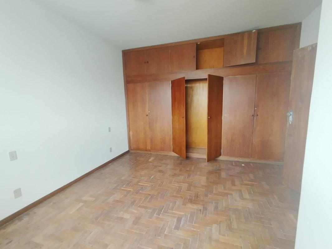 Casa, Cachoeirinha, 4 Quartos, 2 Vagas, 2 Suítes