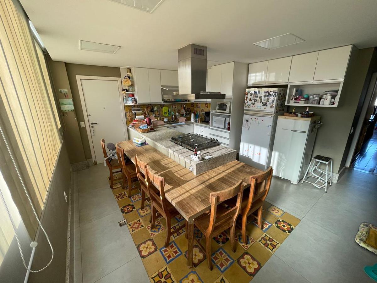Cobertura, Vila Paris, 5 Quartos, 4 Vagas, 1 Suíte