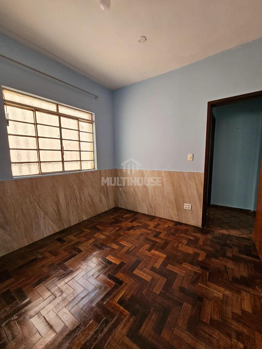 Casa, Santa Branca, 2 Quartos, 0 Vaga, 1 Suíte