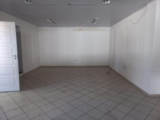 Casa Comercial, Prado, 1 Quarto, 3 Vagas