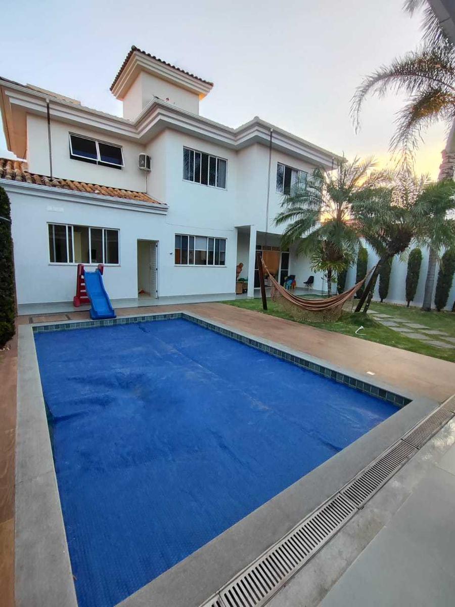 Casa, Castelo, 4 Quartos, 4 Vagas, 1 Suíte