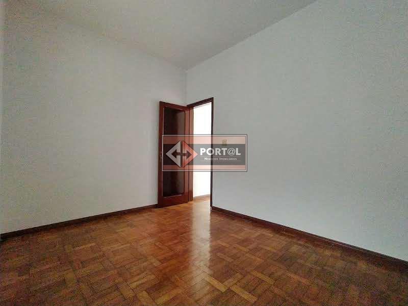 Casa, Parque São Pedro (venda Nova), 3 Quartos, 8 Vagas