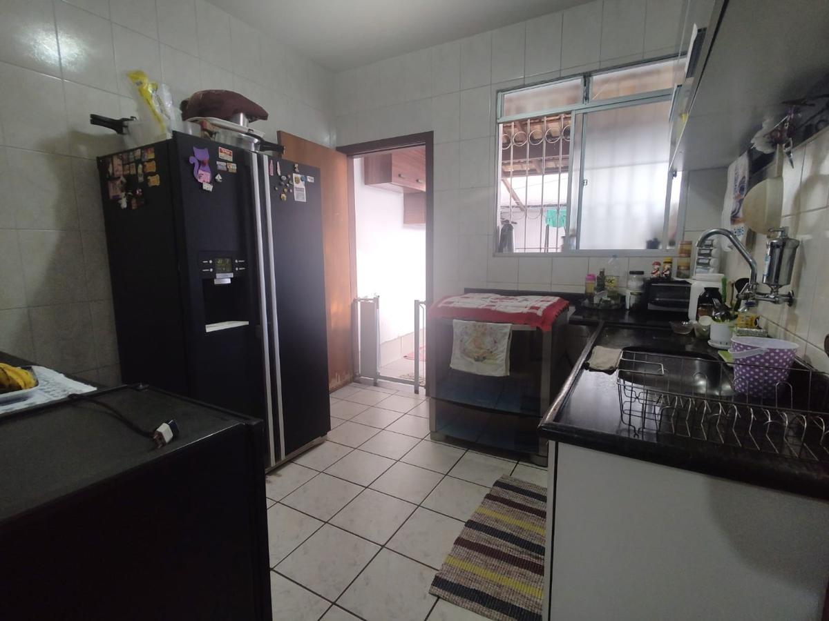 Casa, Santa Terezinha, 2 Quartos, 2 Vagas