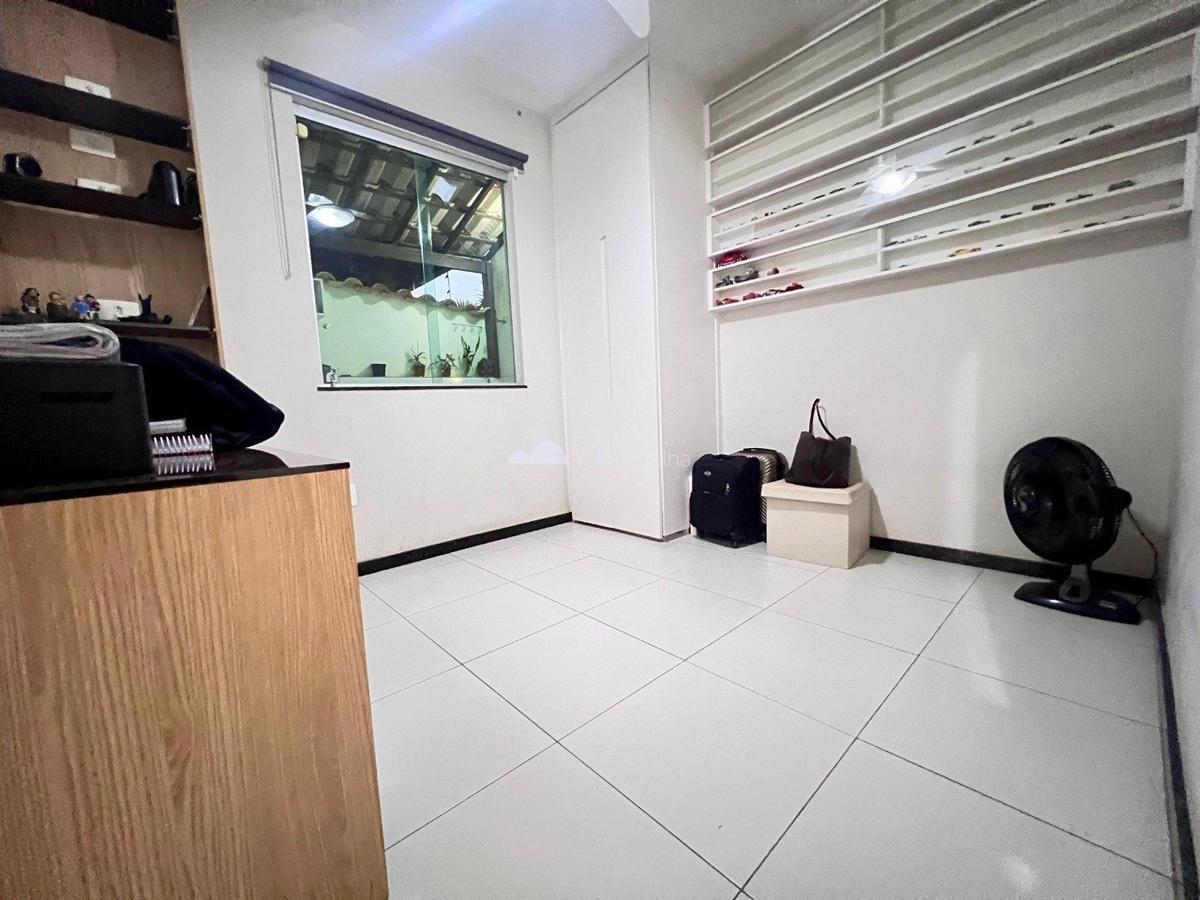Casa, Céu Azul, 3 Quartos, 4 Vagas, 1 Suíte