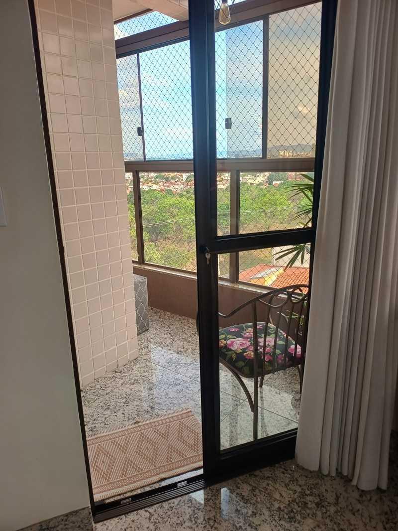 Apartamento, Europa, 3 Quartos, 2 Vagas, 1 Suíte